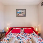 Appartement Moderne Climatisé Plein Centre Du Lavandou - Fr-1-816-10 *