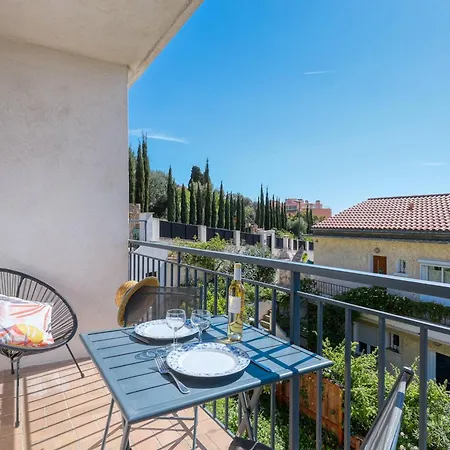 Апартаменты Renove Centre Lavandou Avec Terrasse - Fr-1-816-10 Ле-Лаванду