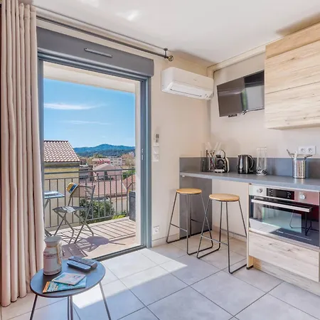 Renove Centre Lavandou Avec Terrasse - Fr-1-816-10 Daire Le Lavandou