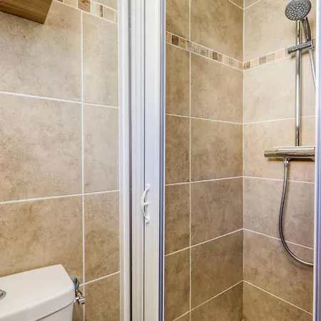Renove Centre Lavandou Avec Terrasse - Fr-1-816-10 Daire *