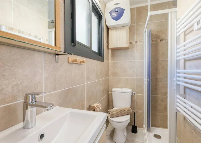 Renove Centre Lavandou Avec Terrasse - Fr-1-816-10 Ле-Лаванду